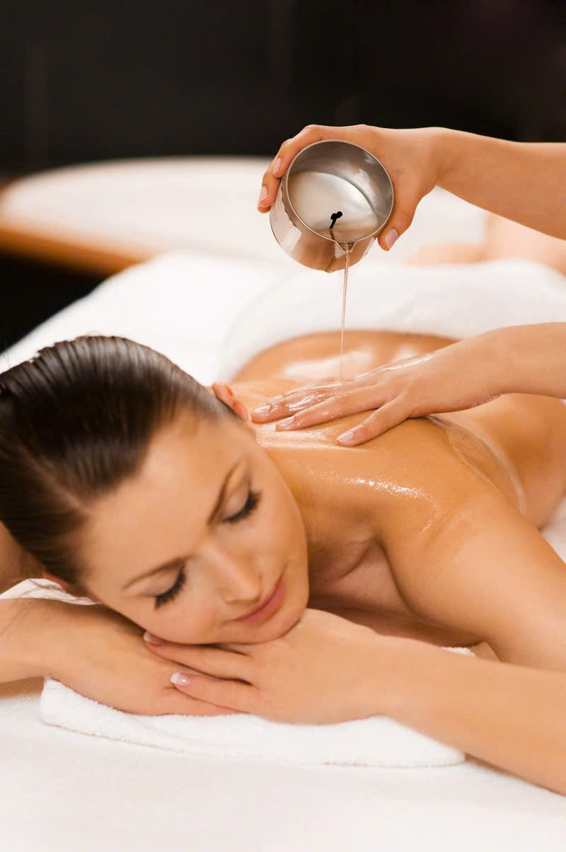 hot oil and hot stone massage what are different