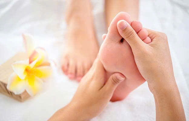 Reflexology Massage: 10 Ultimate Benefits and Why You Must Try It Today