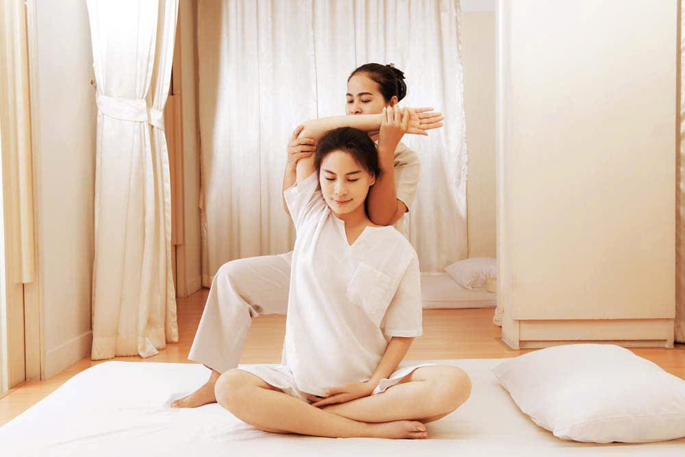 Thai massage and Thai herbal compress massage