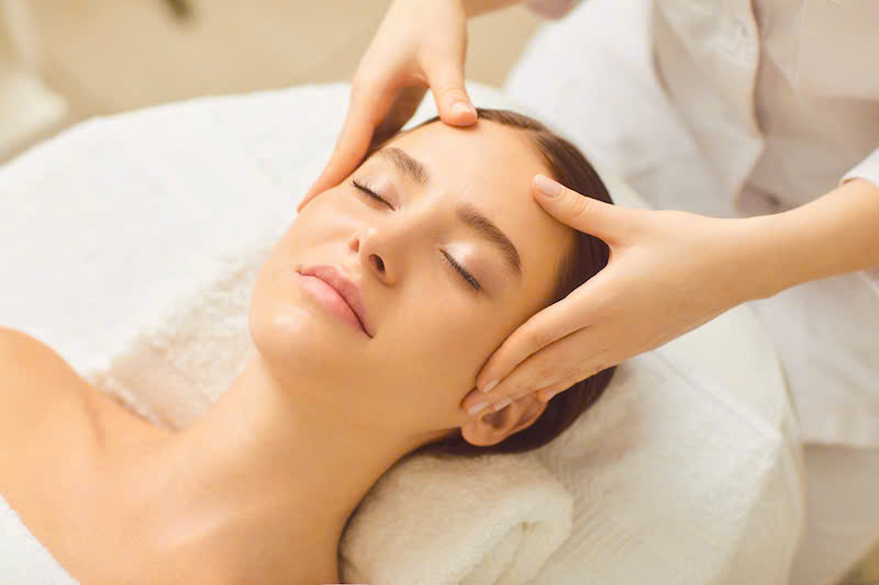 Head Massage Benefits: Relieve Headaches & Boost Your Mind