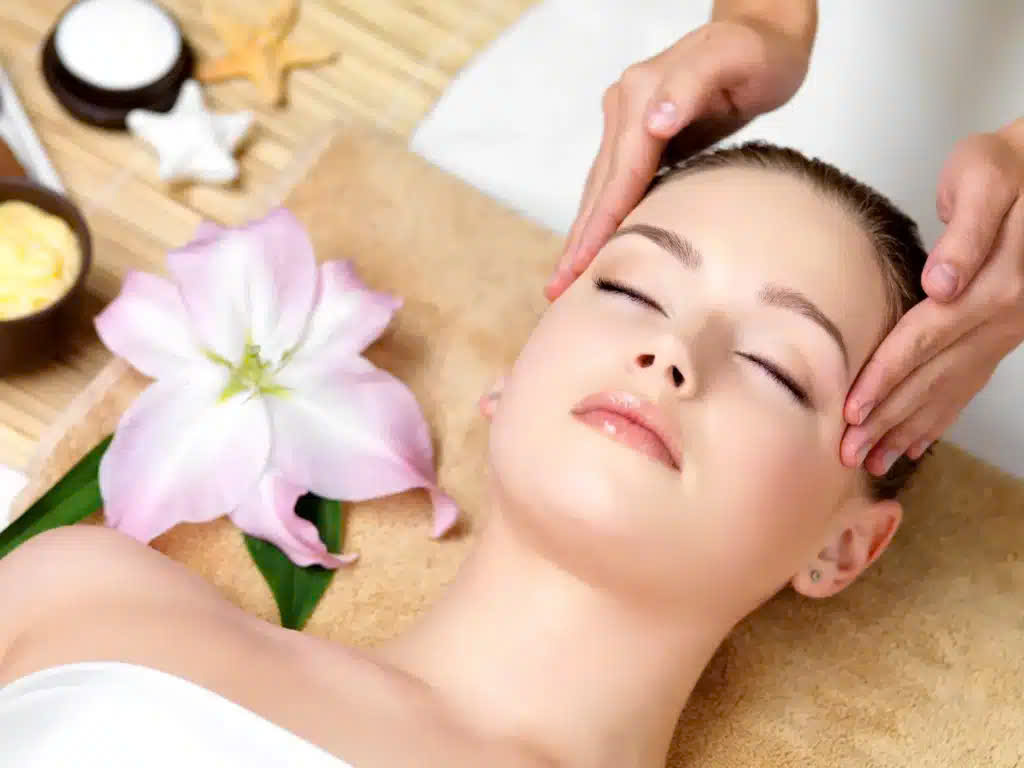Head Massage Benefits: Relieve Headaches & Boost Your Mind
